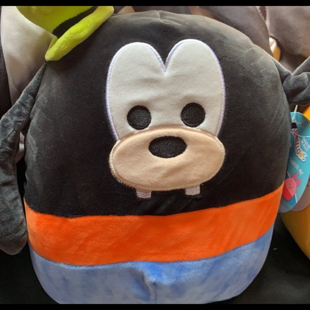 Goofy squishmallow